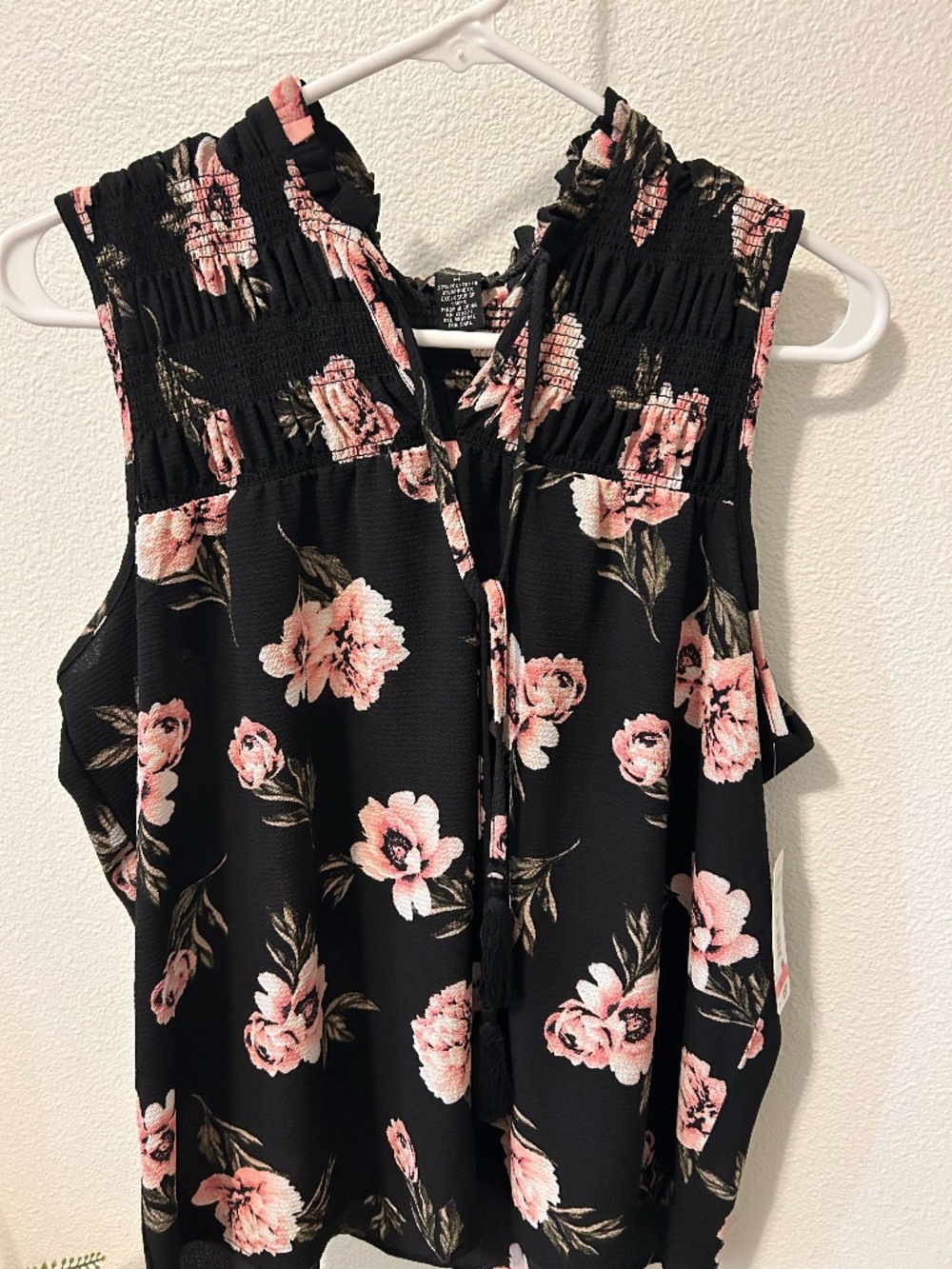 Brand New Floral Sleeveless Tie neck Blouse